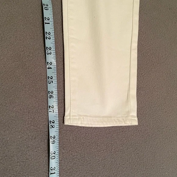 Old Navy Rockstar Mid-Rise White Distressed Skinny Jeans Size 12 - Picture 11 of 12